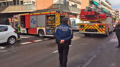 Una mujer de 92 años, grave por un incendio en San Blas