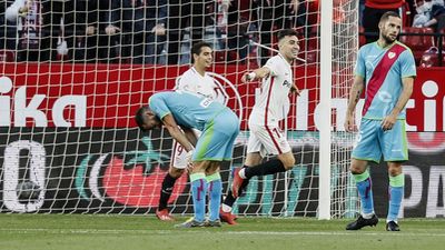 5-0.  El Rayo se asoma al abismo tras ser goleado por el Sevilla