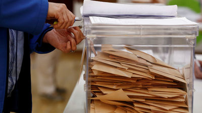 El PSOE se impone en el Senado con 122 escaños y alcanza la mayoría absoluta