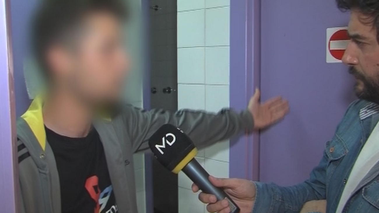 Pillados cultivando y fumando marihuana al lado de un centro de desintoxicación