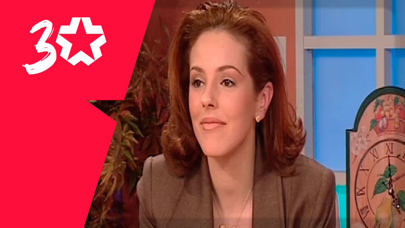 Rocío Carrasco se sienta en la mesa camilla de Con T de Tarde