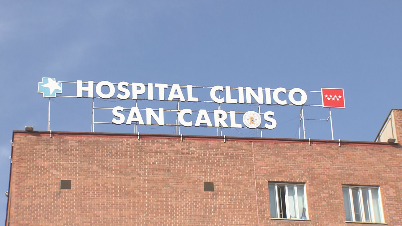 Salvan a un médico que trató de arrojarse al vacío desde un hotel de Chamberí