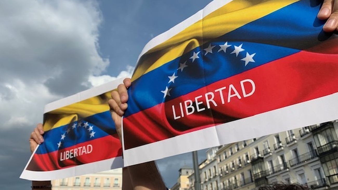 Cientos de venezolanos salen a la calle en Madrid