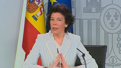 Celaá pide tender "puentes", no "simas" en favor del diálogo y la estabilidad