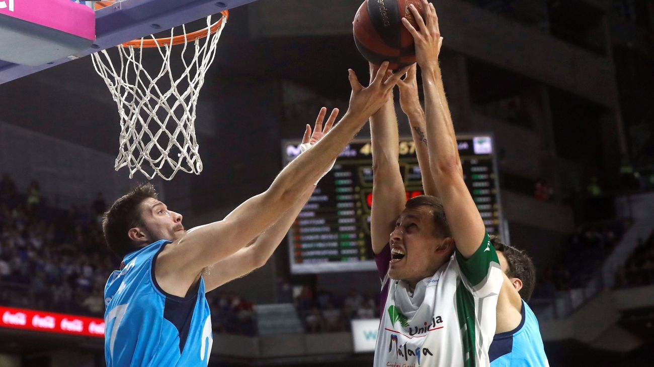 72-80. Estudiantes, más cerca del abismo