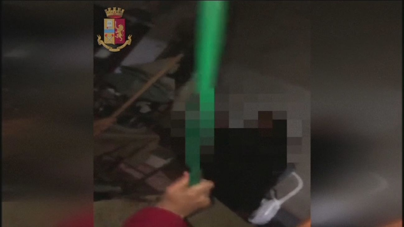 Un anciano muere en Italia tres ser golpeado brutalmente por una banda de menores