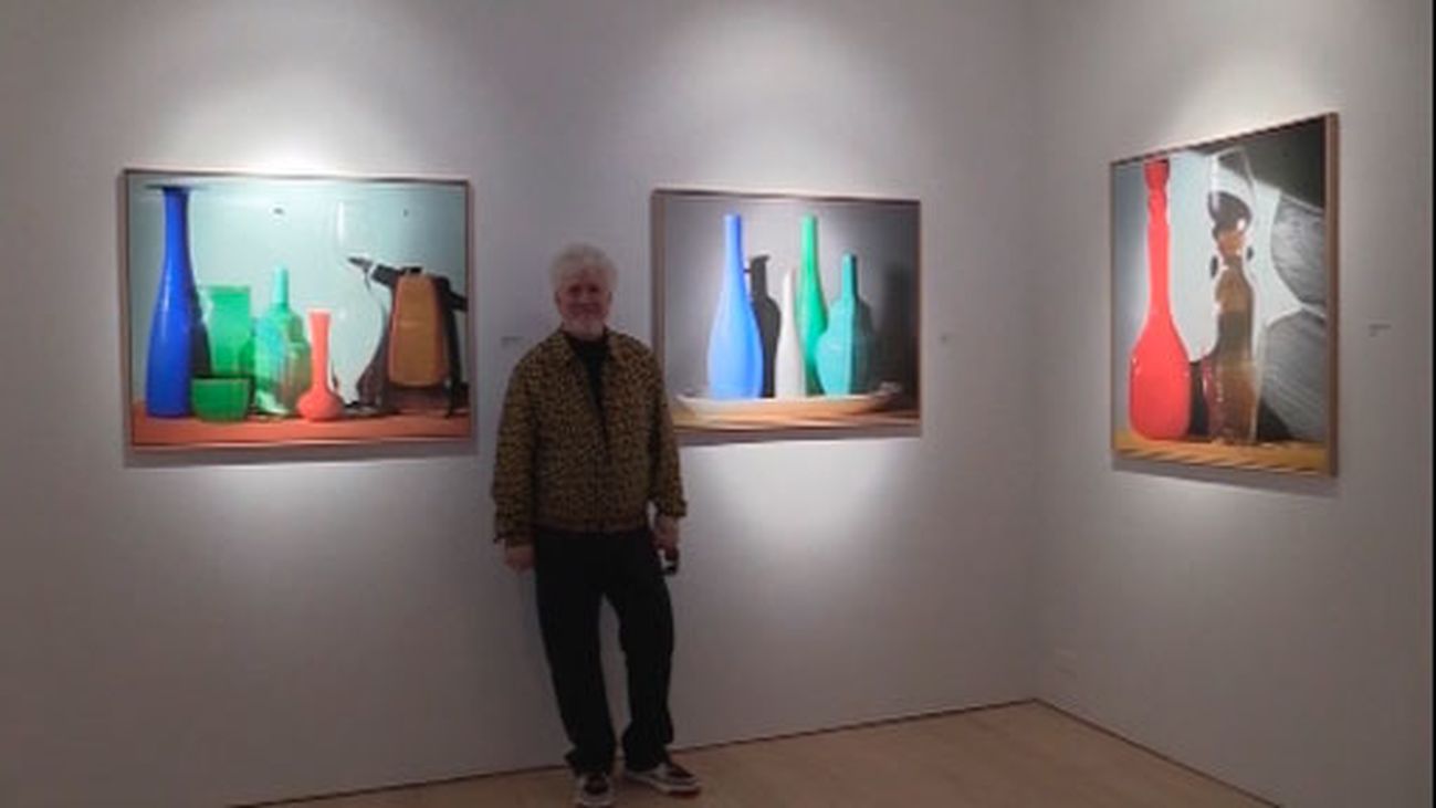 Almodóvar debuta en Nueva York como fotógrafo con la exposición 'Vida detenida'