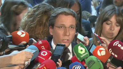 Almeida: "Es uno de esos días para reivindicar con orgullo nuestra condición como españoles"