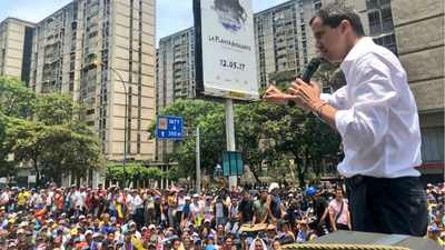 Guaidó mantiene el pulso a Maduro