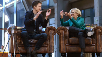 Más de 4.000 personas han ofrecido ya sus balcones para colgar carteles de Más Madrid