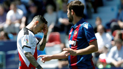 4-1. El Rayo Vallecano se autocondena ante el Levante