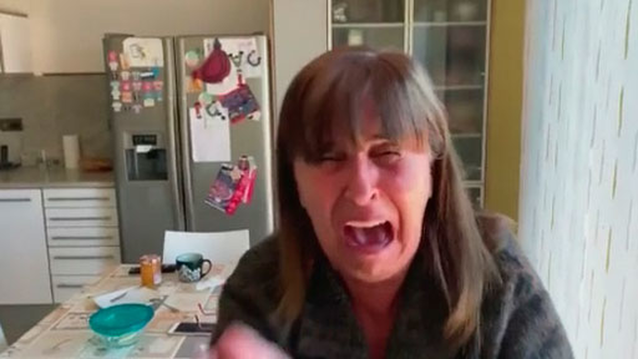 El vídeo viral de la reacción de una madre tras la visita sorpresa de su hijo