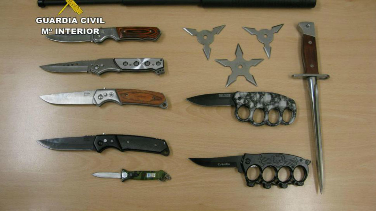 Esto es lo que debemos hacer si nos amenazan con un arma blanca