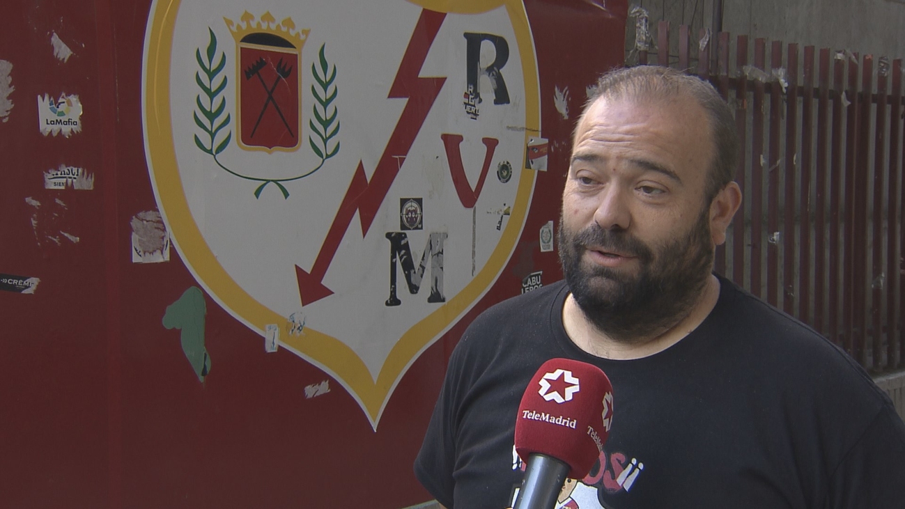 Vallecas trata de digerir el descenso del Rayo