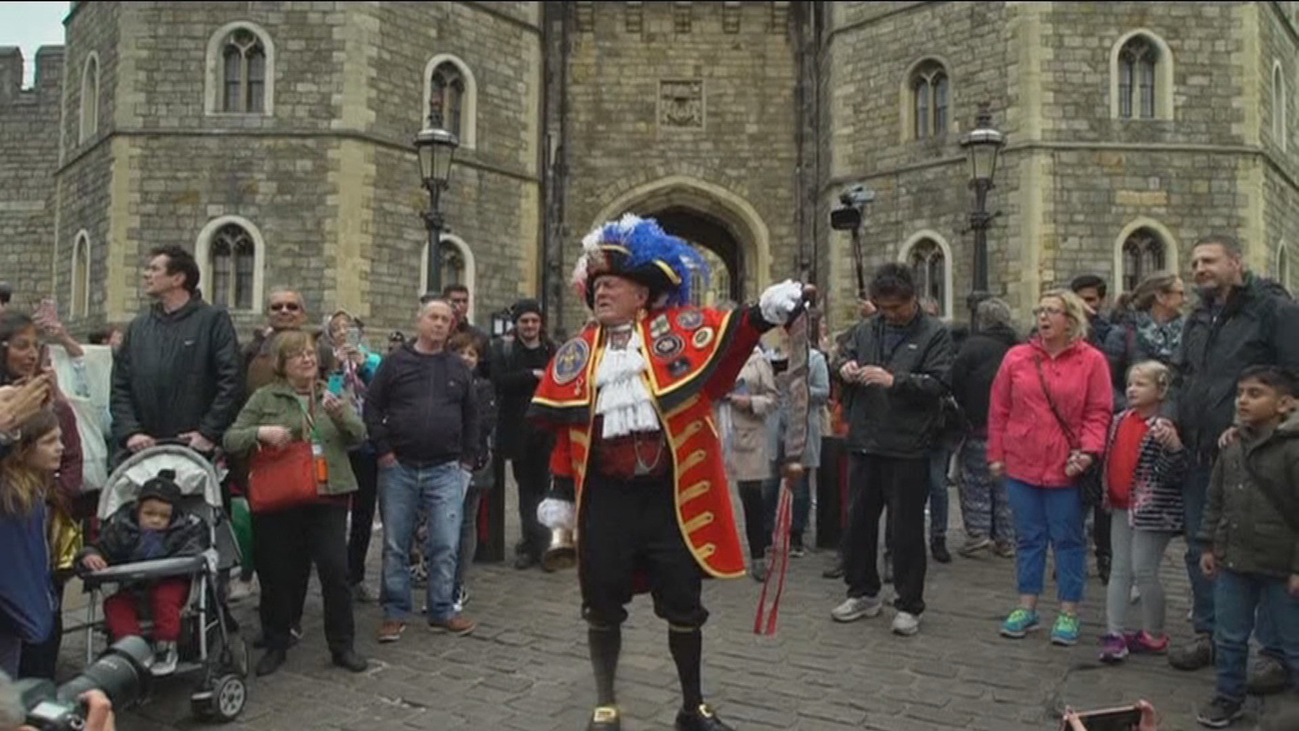 Meghan Markle y el príncipe Enrique se convierten en padres de un niño