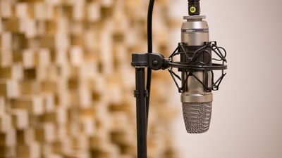 Hablamos con José Manuel Pazos, analista financiero sobre las previsiones de la Comisión Europea