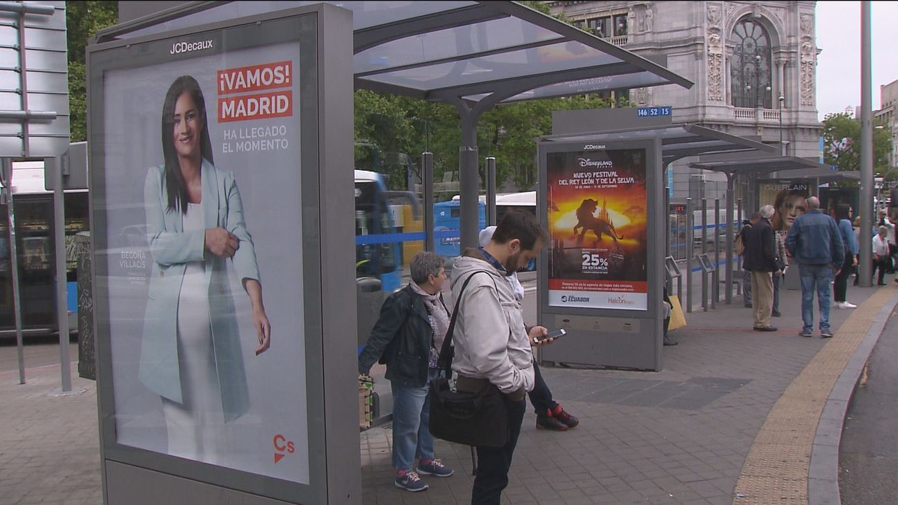 Marquesina electoral de Begoña Villacís