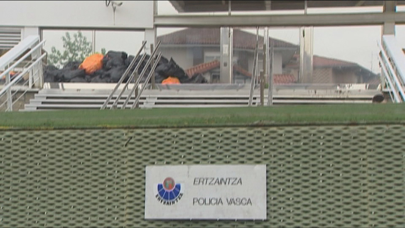Las basuras 'amenazan' las comisarías de la Ertzaintza en Guipúzcoa