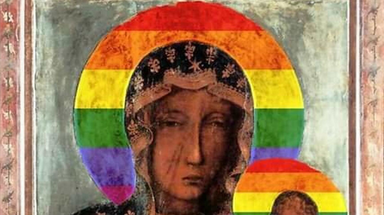 Detenida en Polonia por hacer carteles de la Virgen con arco iris en aureola