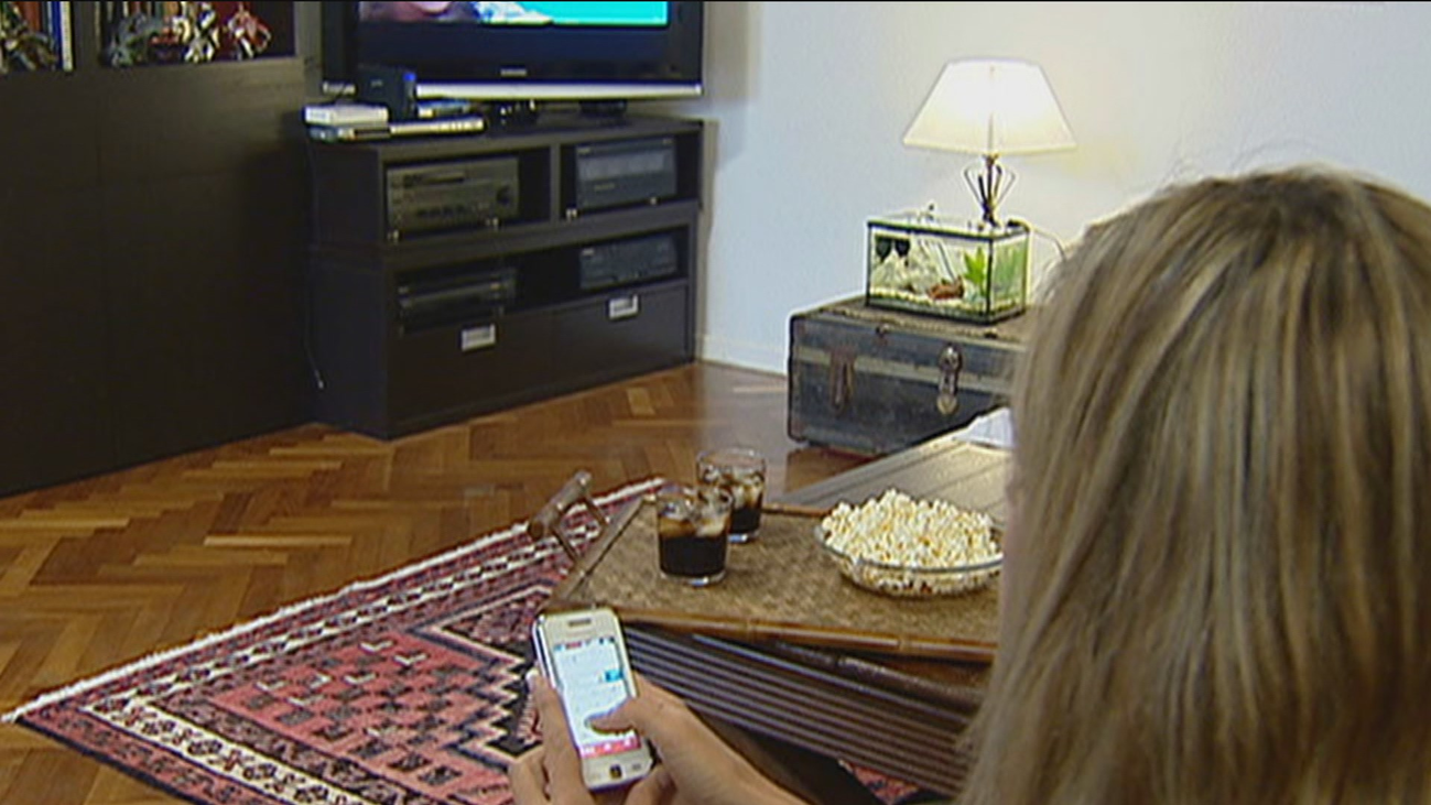 Un estudio asegura que el uso del móvil hace que se resienta nuestra vida sexual