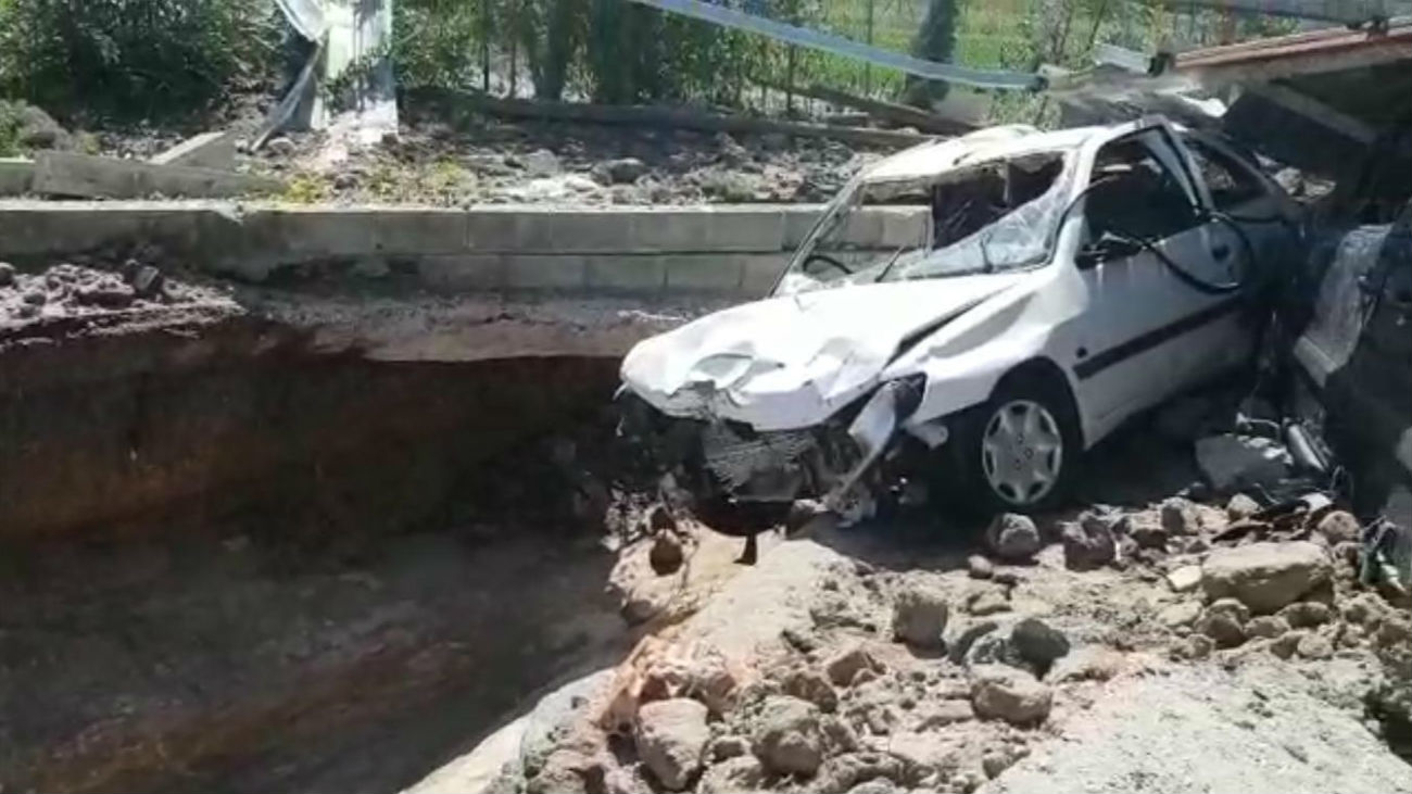Así han quedado los vehículos tras la inundación en la M-13