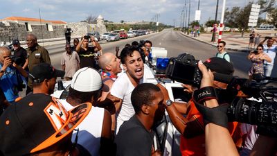 Cuba reprime una marcha LGTBI en La Habana