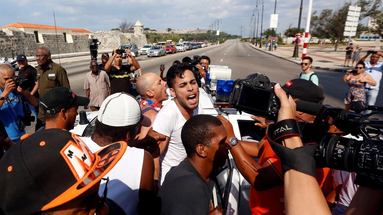 Cuba reprime una marcha LGTBI en La Habana