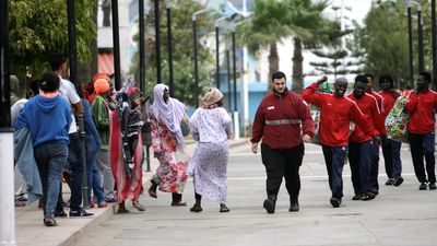 Unos 52 inmigrantes entran en Melilla tras un salto masivo a la valla