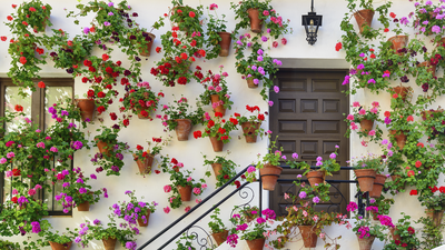 Los patios de Córdoba se llenan de flores con la primavera