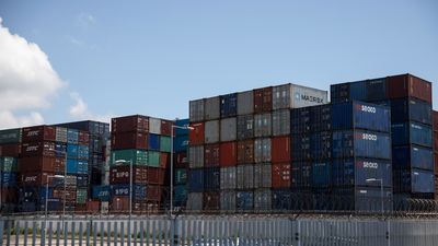 China advierte que, si alguien quiere una guerra comercial, luchará hasta el final