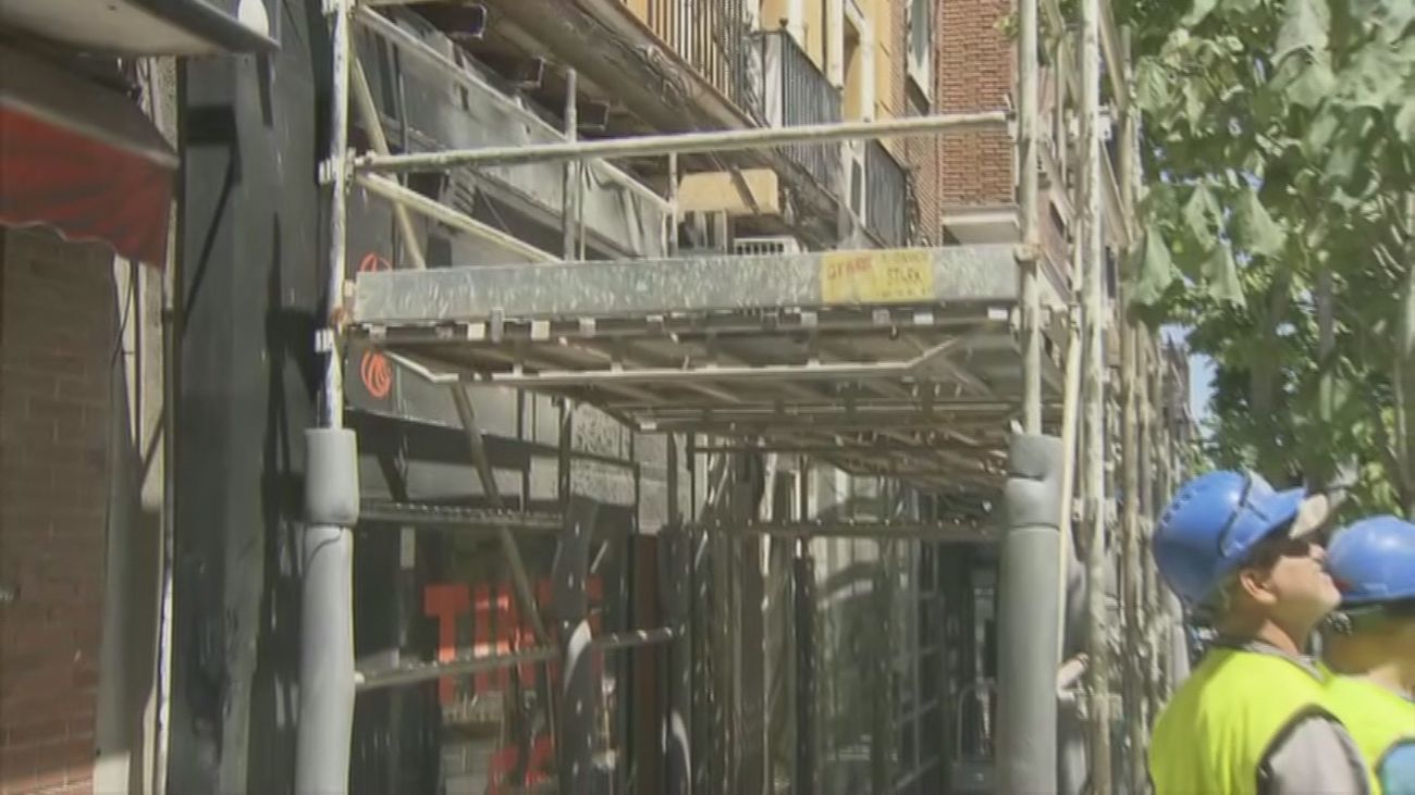 Los vecinos de General Ricardos ya pueden volver al edificio del que cayó la cornisa