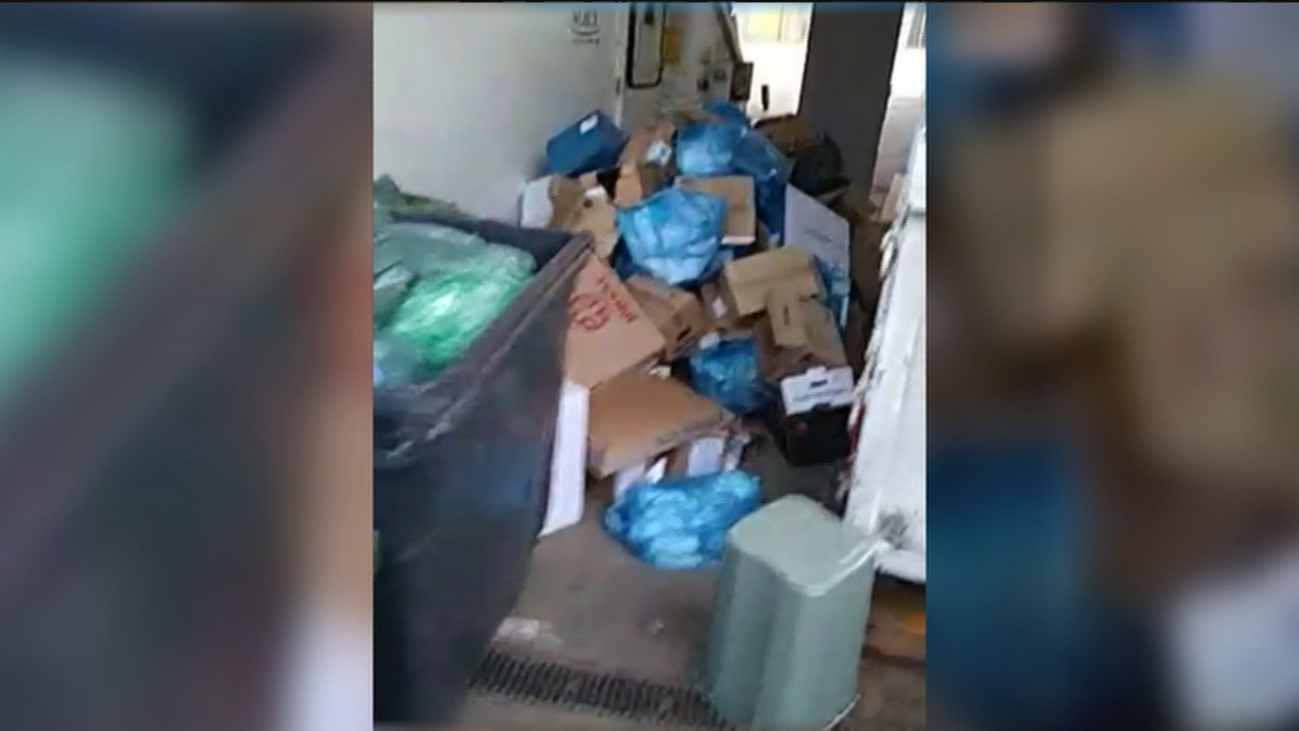 La suciedad del 12 de Octubre tras el primer día de la huelga de limpieza