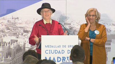 Madrid premia a Carmen Linares, Juan Tamariz, 'El Roto' y la Mesa por las Pensiones