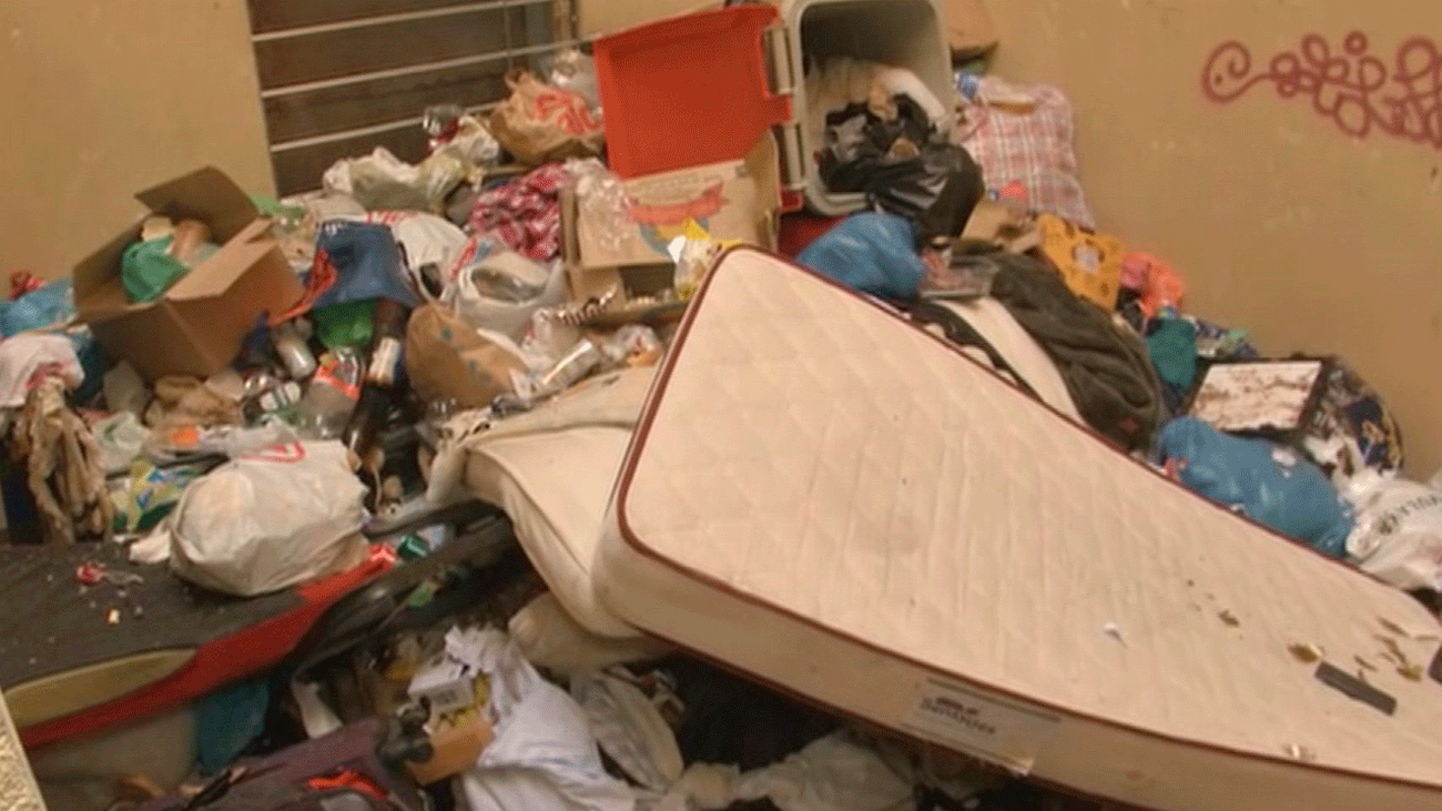 Vecinos del centro de Madrid muestran su temor por los narcopisos que crecen en sus barrios