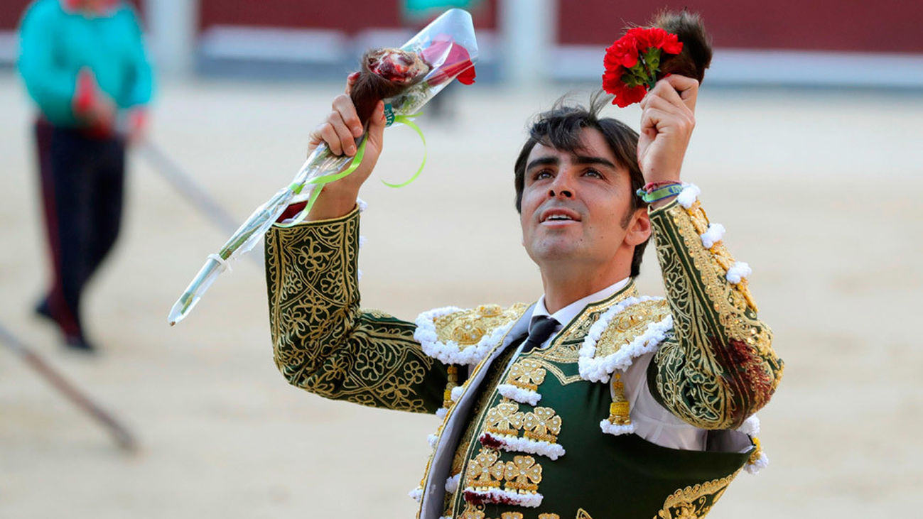 Miguel Ángel Perera con el triunfo conseguido