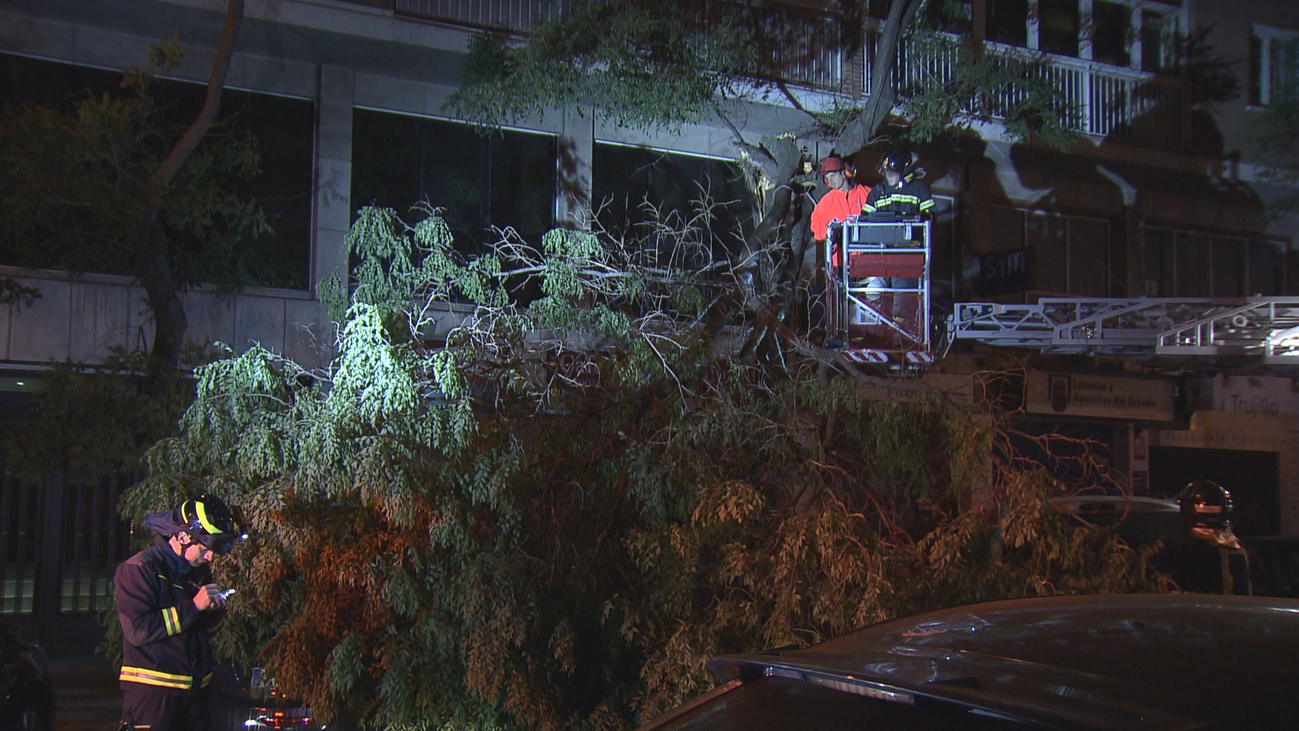 Hasta 15 grados menos y fuertes rachas de viento aparcan la sensación de verano