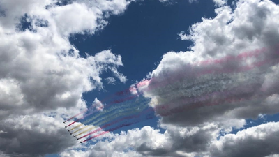 Getafe acoge a 100.000 personas en un festival exhibiciones acrobáticas aéreas