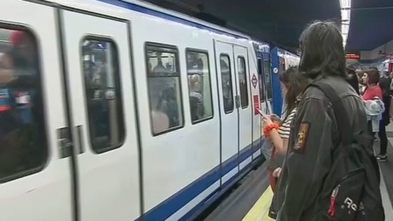 Normalidad en la primera jornada de paros 24 horas en el metro de Madrid