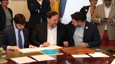 Los diputados presos por el 'procés' recogen su actas y vuelven a prisión