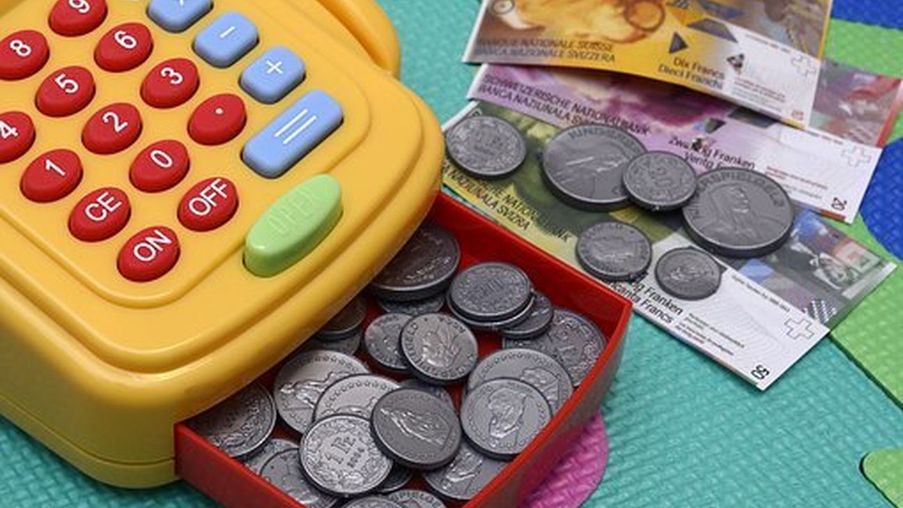 ¿Te pueden obligar a llevar el dinero del trabajo al banco?