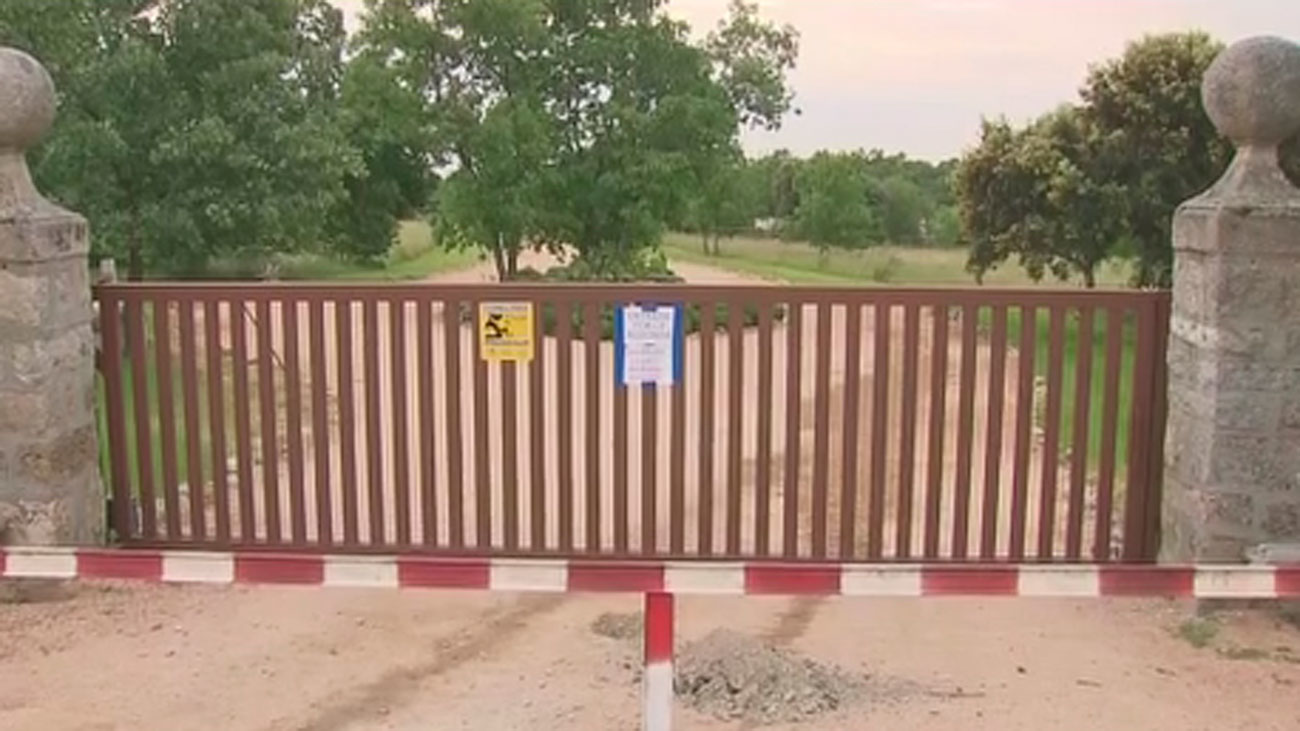 Investigan si el bus con el que chocaron los jóvenes muertos en Guadarrama se cruzó en la calzada