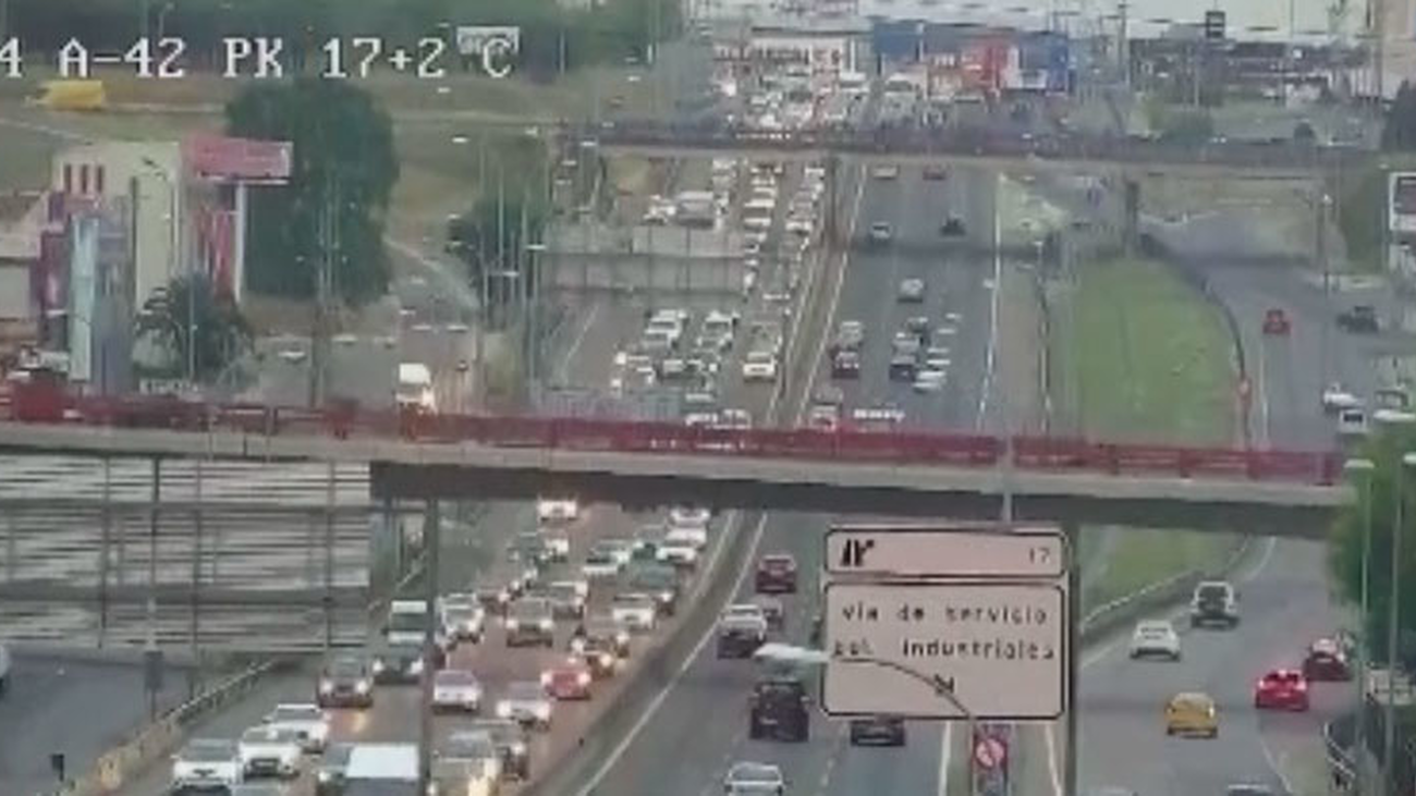 Retenciones de 10 kilómetros por un accidente en la A-42 en Fuenlabrada