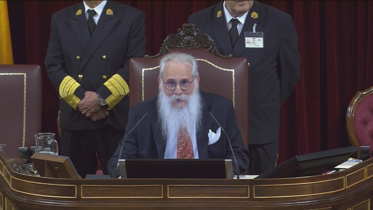 Javier Zamarrón  y la "sacra urna" del Congreso