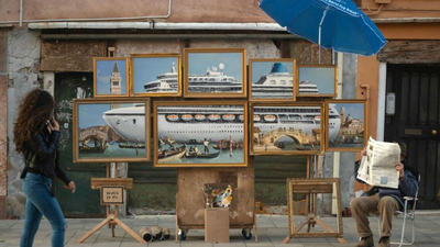 Banksy denuncia en Venecia el paso de los cruceros