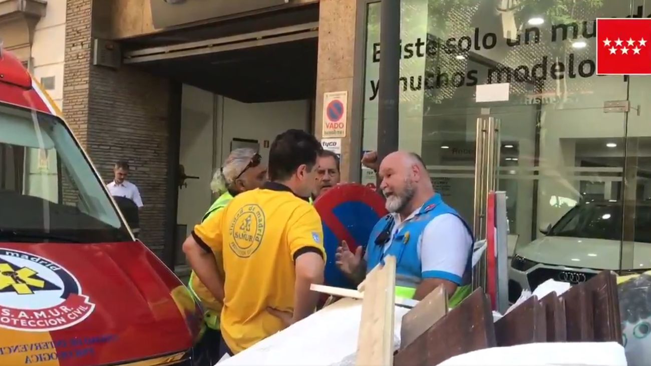Muere un hombre al precipitarse por el hueco de un ascensor