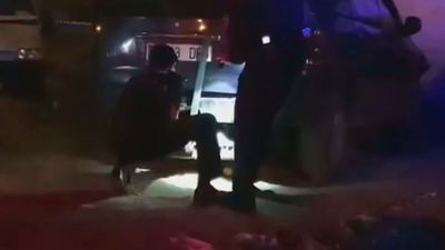 Siete inmigrantes heridos al estrellarse un "vehículo patera" en Ceuta