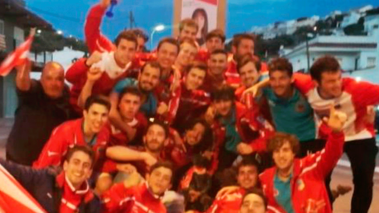 Polémica por el vídeo con el que un equipo de fútbol celebró su ascenso