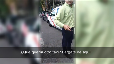 A la caza de taxistas 'pirata'  en el aeropuerto de Barajas
