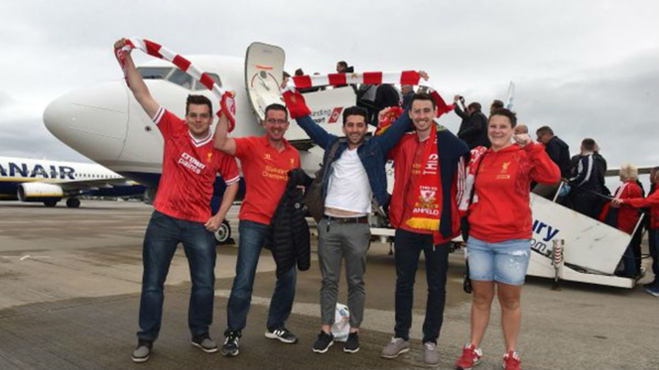 Comienza el desembarco de ingleses para la final de la Champions