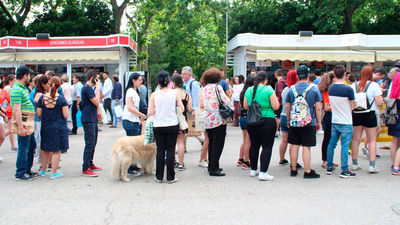 Arranca con calor la Feria del Libro más "feminista, sostenible e internacional"